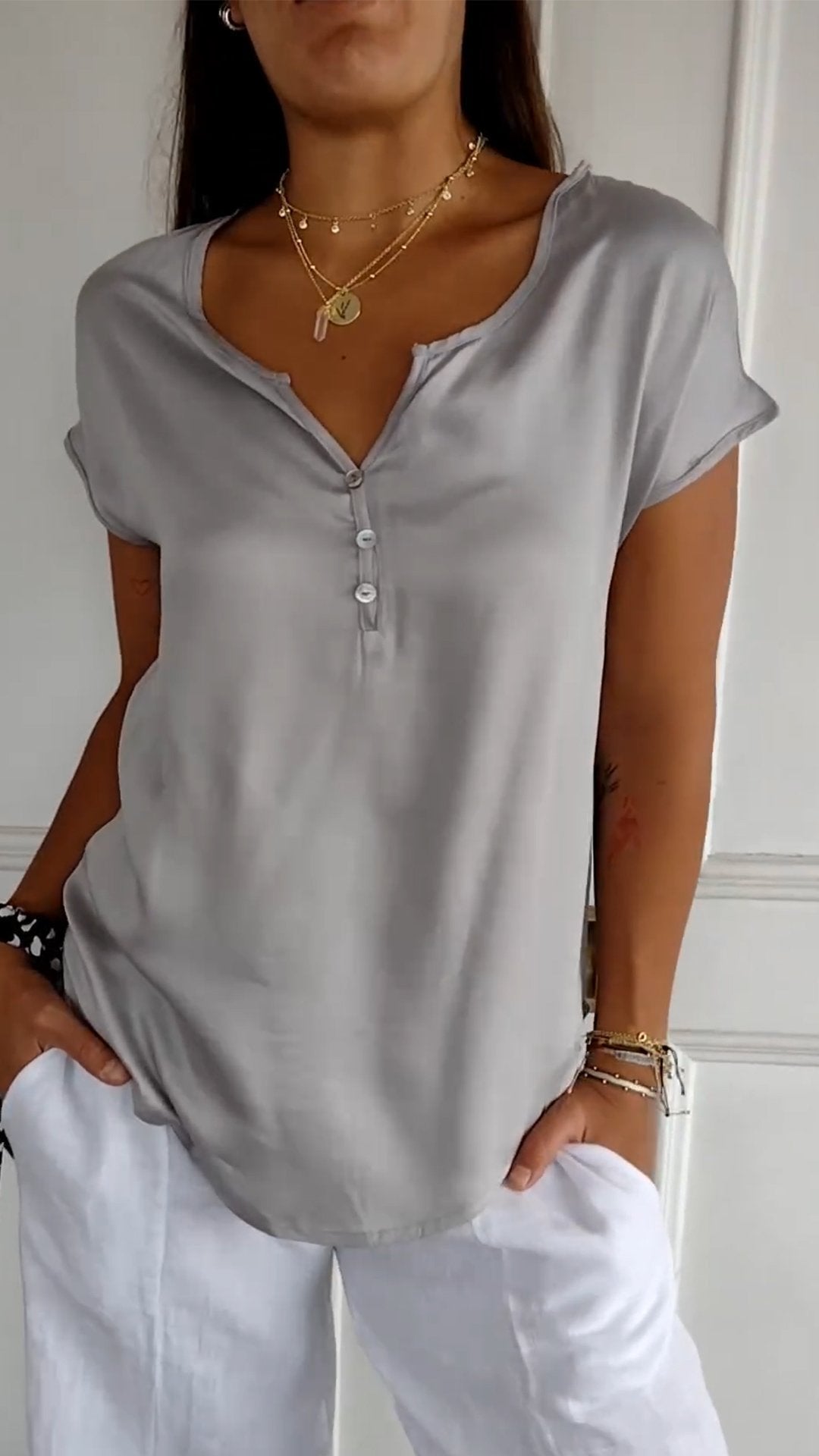 Narelle | Flowing Buttoned Blouse with Effortless Ease