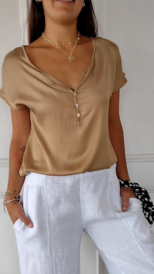 Narelle | Flowing Buttoned Blouse with Effortless Ease